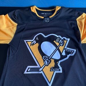 PENGUINS HOME AUTHENTIC PRO JERSEY, Size M (50)